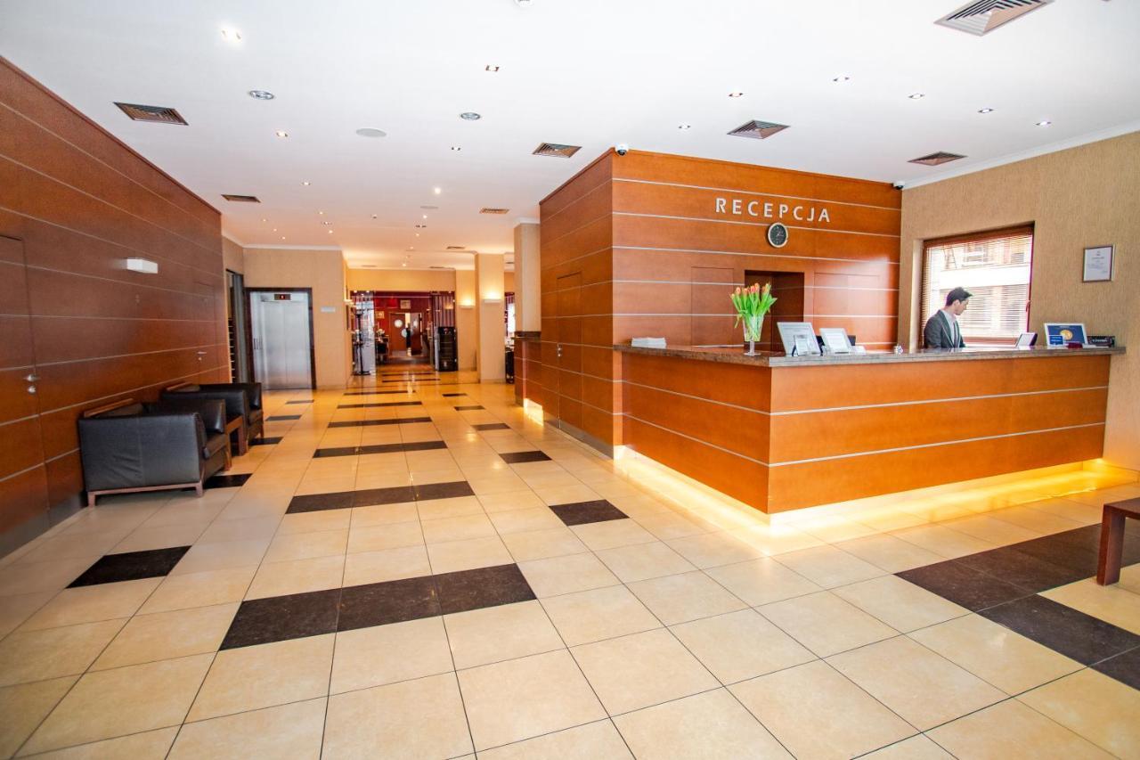 Premium Hotel Bacero Breslavia Esterno foto