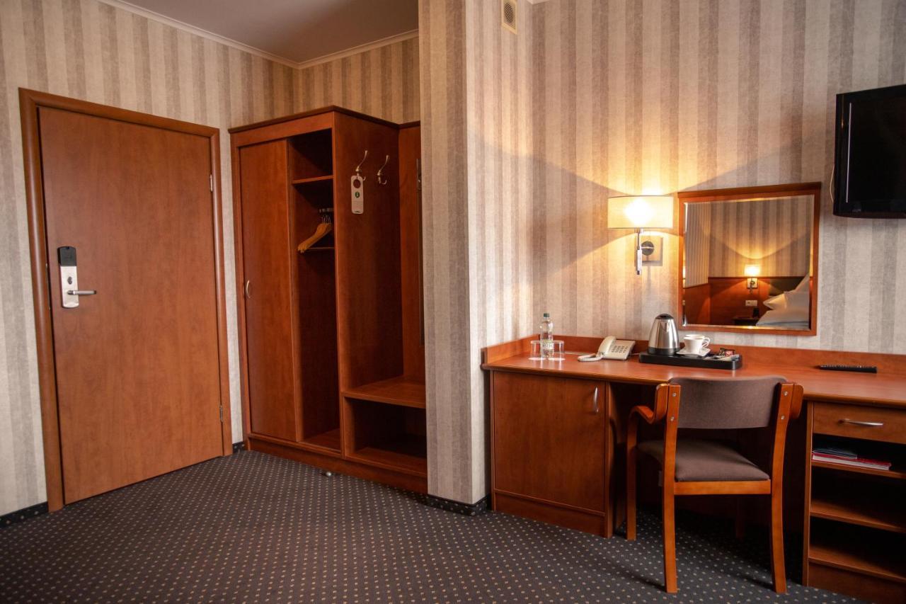 Premium Hotel Bacero Breslavia Esterno foto