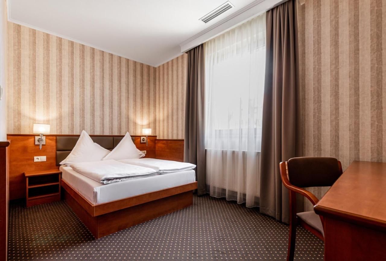 Premium Hotel Bacero Breslavia Esterno foto
