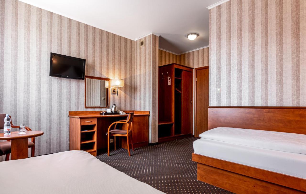 Premium Hotel Bacero Breslavia Esterno foto